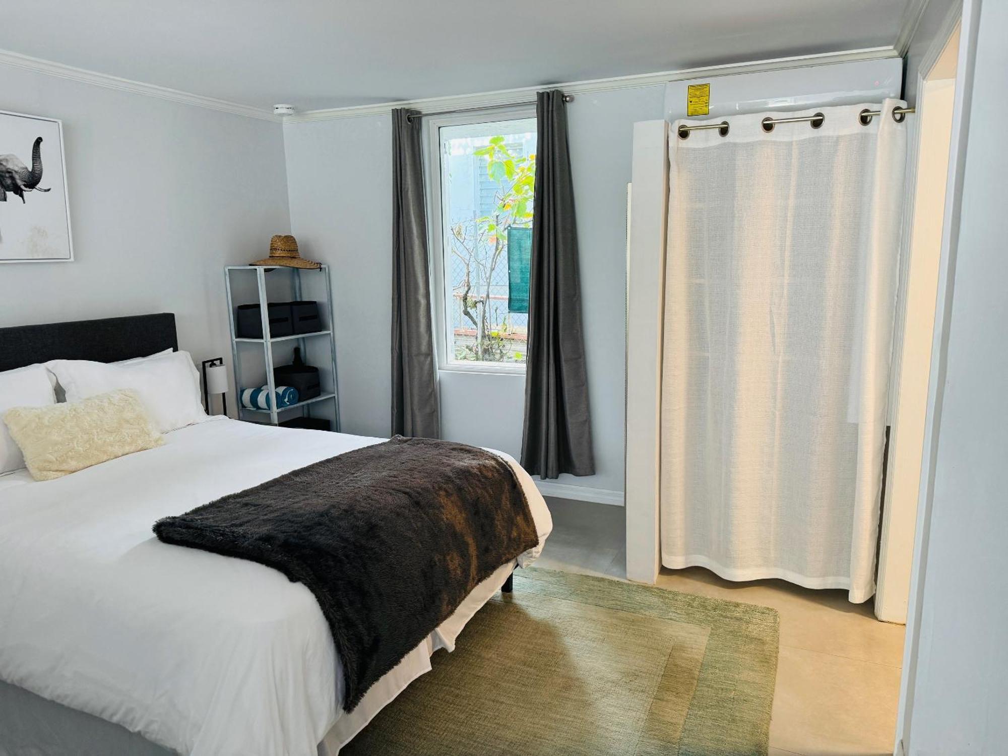 Studio, 100 Feet From The Beach Nassau Exterior foto
