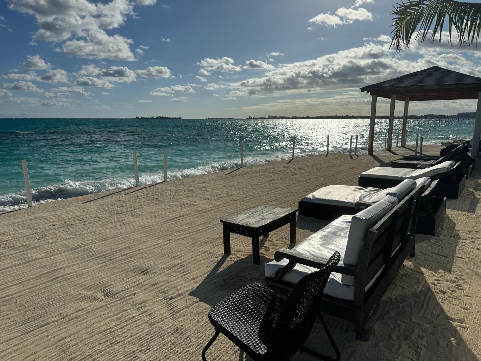 Studio, 100 Feet From The Beach Nassau Exterior foto