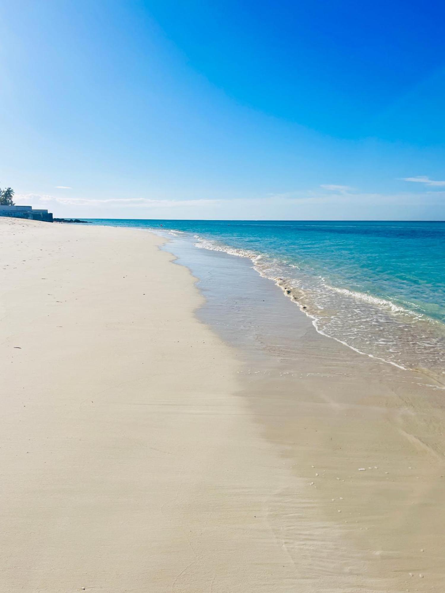 Studio, 100 Feet From The Beach Nassau Exterior foto
